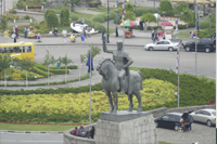 памятник вахтангу горгасали тбилиси